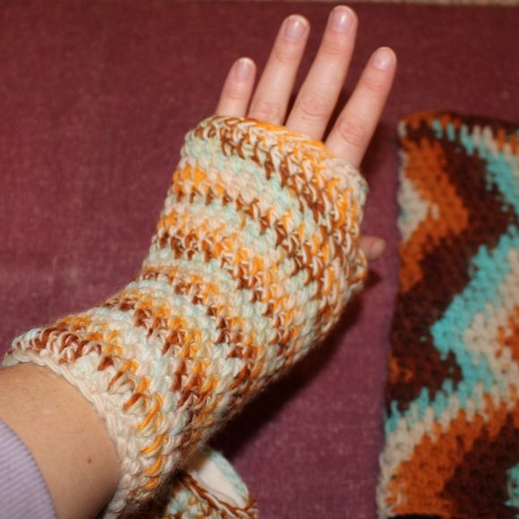 🔥 Nepalese Sundance Merino Handwarmers - Br/Bl - Picture 2 of 6